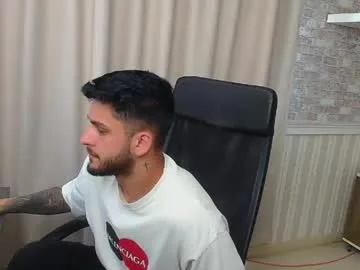 troywade live stage