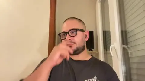 Miniatura live pentru tryhardinsideyou
