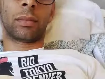 tunisiensexyguy live stage