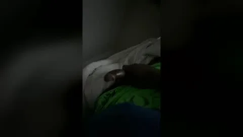 Live-miniatyrbilde for unknownstraightguy