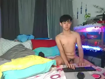 ur_younngtwinkxxx live stage
