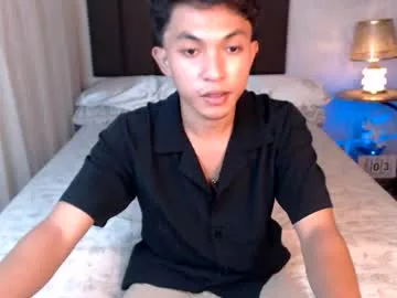urhotasian_johnfikexx live stage