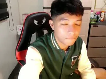 urhotethanxx live stage