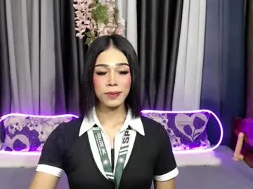 urlovely_jemma live stage