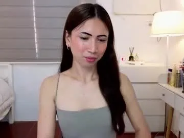 ursluttysofia live stage