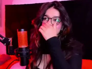 valeriekay__ live stage