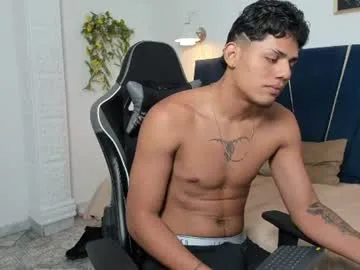 valerio_cum18 live stage