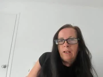 verysassypeachgoddess live stage