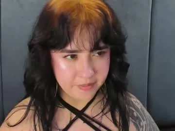 victoria_rossy_ live stage