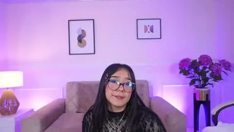 violetjonesx のライブサムネイル