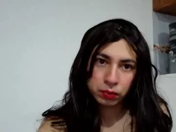 yasmin_paez23 live stage