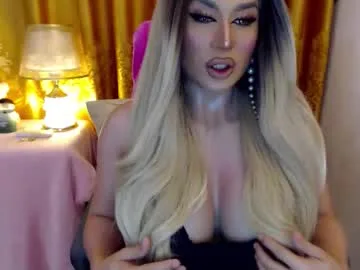 yourmistressofevil_isback live stage