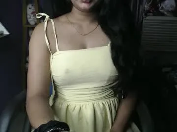 yoursassy_girl live stage