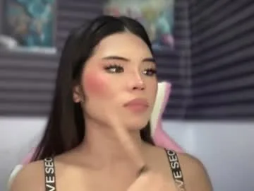 yoursweetgirl_crissie live stage