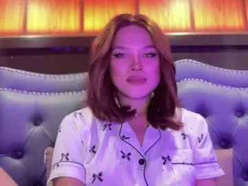 yourwildestdreamgirl live stage