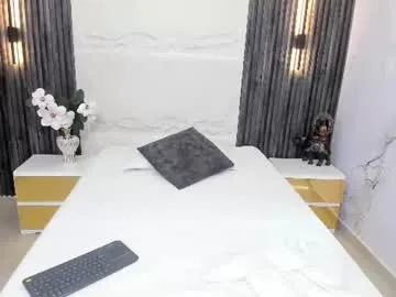 zoe_naughtyy live stage
