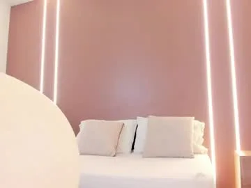 zoee_zi live stage